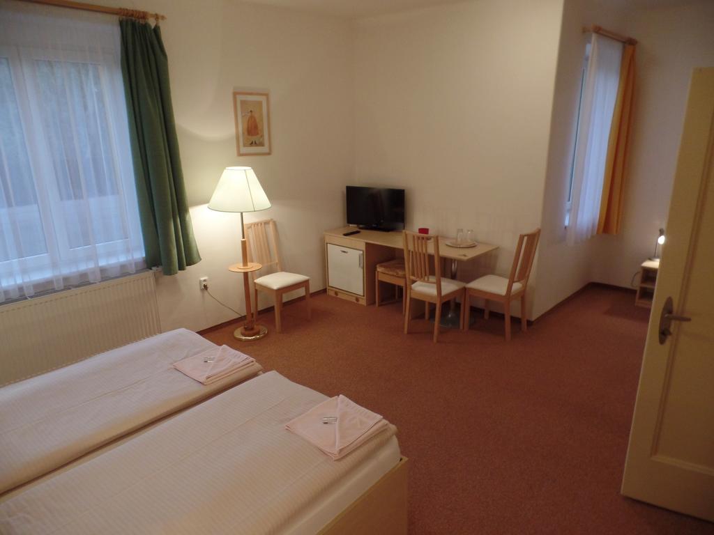 Pension Fontana Подебрады Экстерьер фото